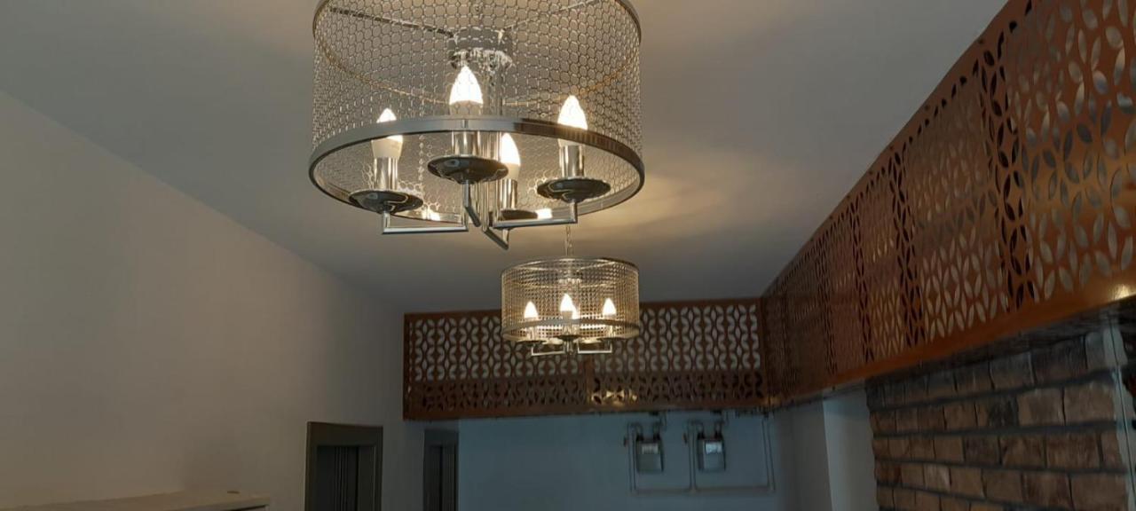 Coresi, 2 Camere, Sleeps 6 Large Private Garden Apartment Pets Welcome Braşov Extérieur photo