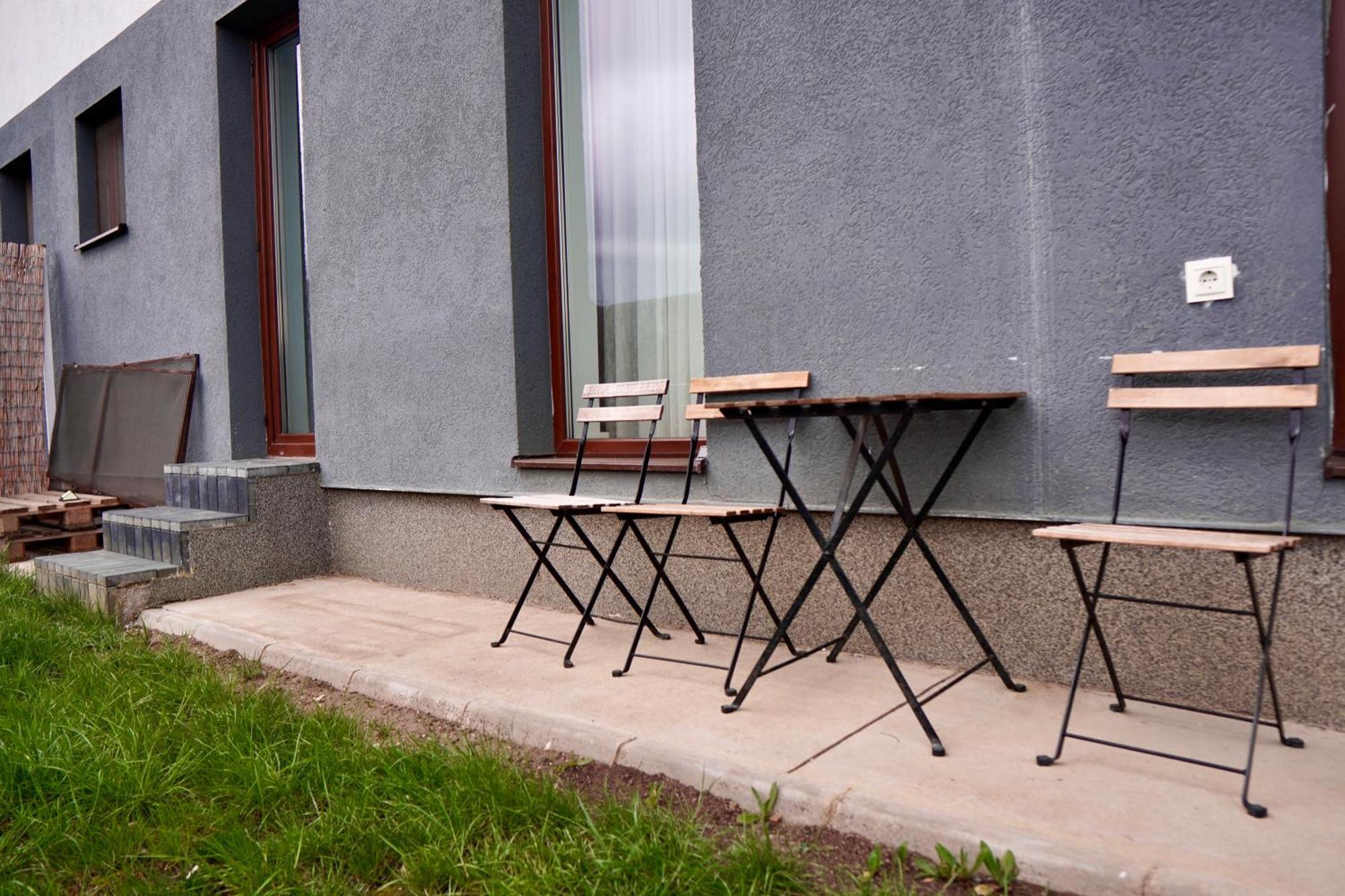 Coresi, 2 Camere, Sleeps 6 Large Private Garden Apartment Pets Welcome Braşov Extérieur photo